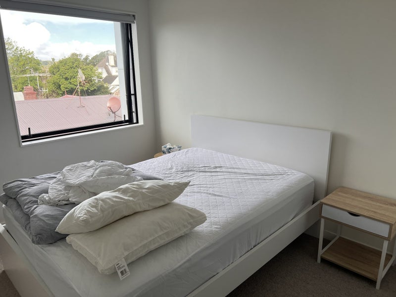 Epsom, 4 bedrooms64496219858691111