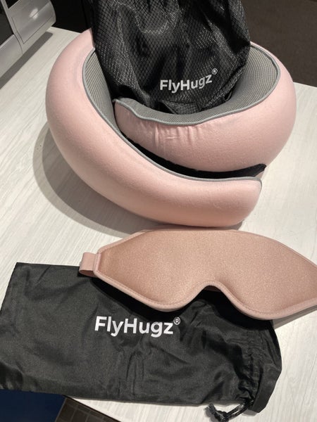 Flyhugz neck support and eye mask Carousel 1