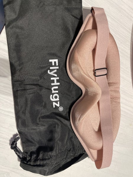 Flyhugz neck support and eye mask Carousel 2