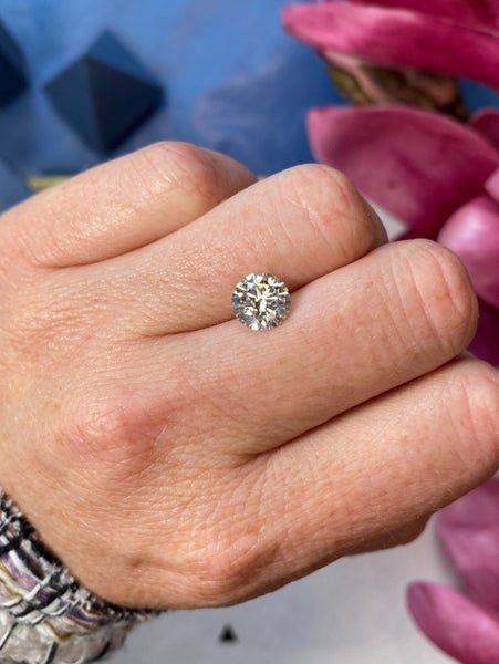 $1 RES ~ $2942 Retail * 2.04 Round Brilliant Diamond64331831985154113