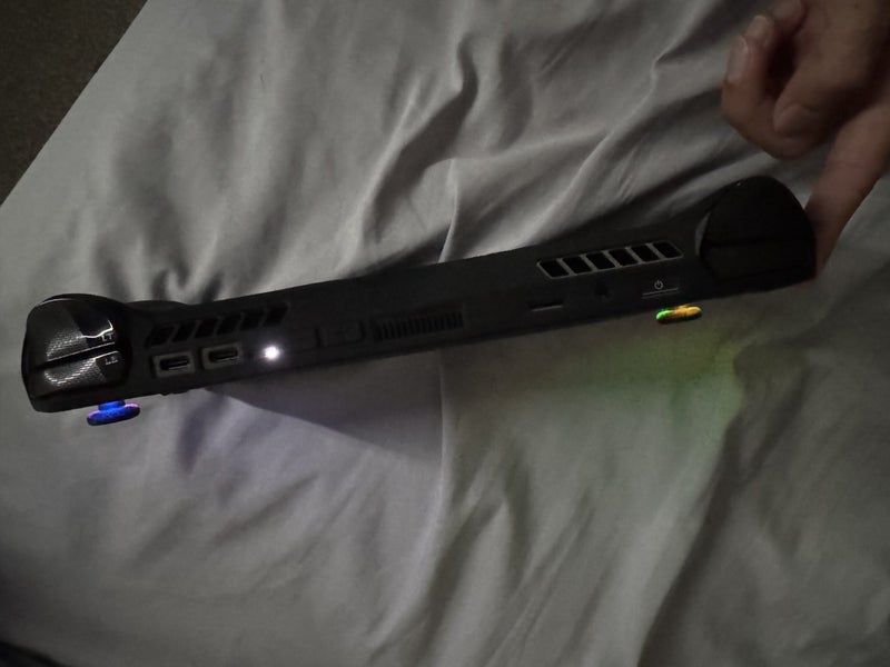 ASUS ROG Ally X 7" FHD Touch 120Hz 1 TB Gaming Handheld64336417377282114