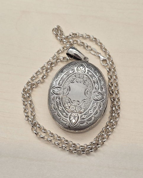 Victorian large sterling silver locket with belcher chain- 20 grams!64394087219714110