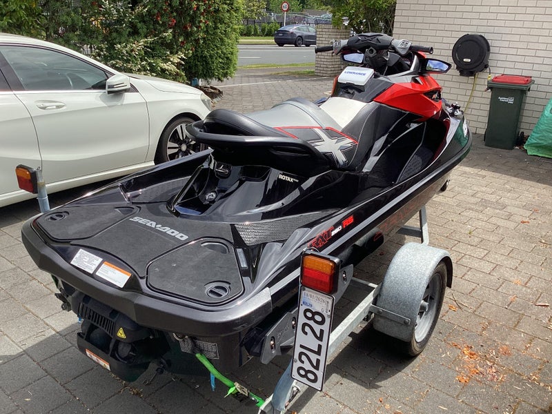 Seadoo RXT260 supercharged jetski64337714104833112