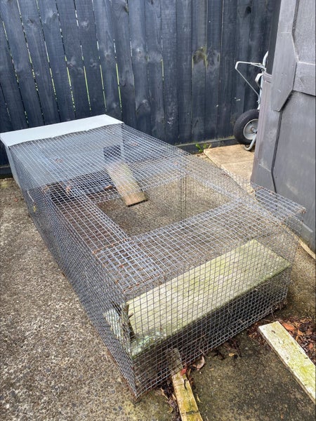 Rabbit Hutch with Run - Outdoor Carousel 2