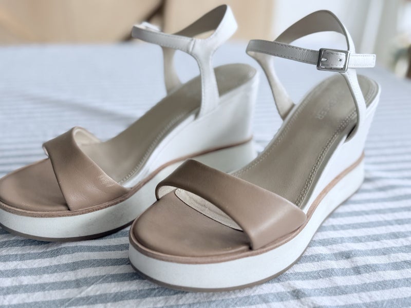 Jo Mercer wedges (size 6/ 36)64337833190915110