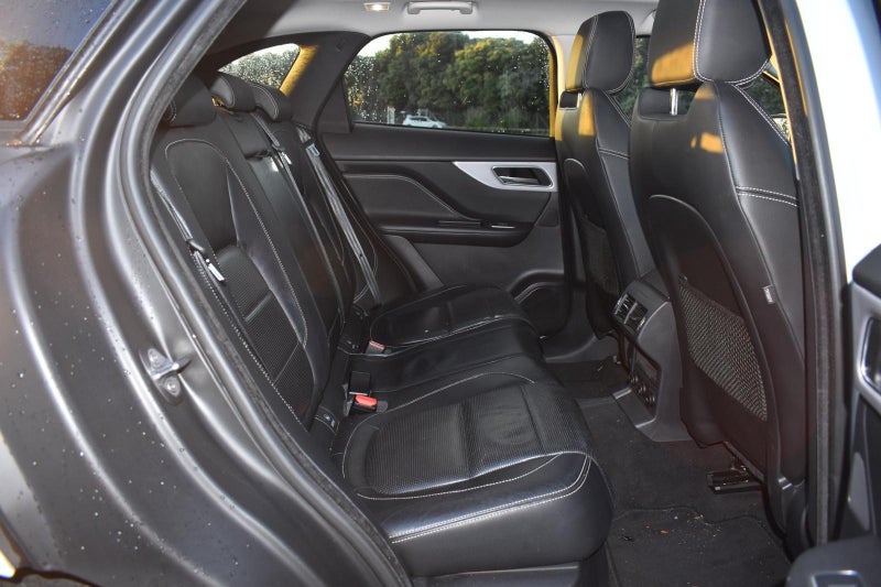 2017 Jaguar F-PACE 30D R-Sport64338829465730113