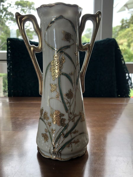 Exquisite white, green and gold vase made in Japan Carousel 1