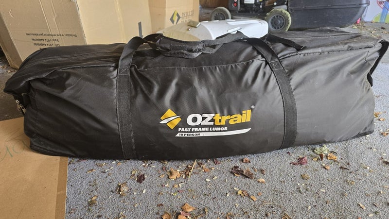 Oztrail Fast Frame BlockOut Lumos 3 Room 10P Tent64338905488769110