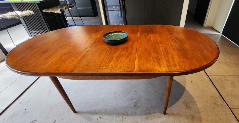 Curvaceous Victor Wilkins 'Fresco' Oval Dining Table by G-Plan64338979491203110