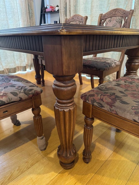 Solid Timber Dining Table & 5 Chairs64339503483139112