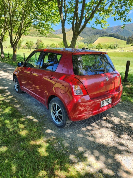 2006 Suzuki Swift64339548158594111