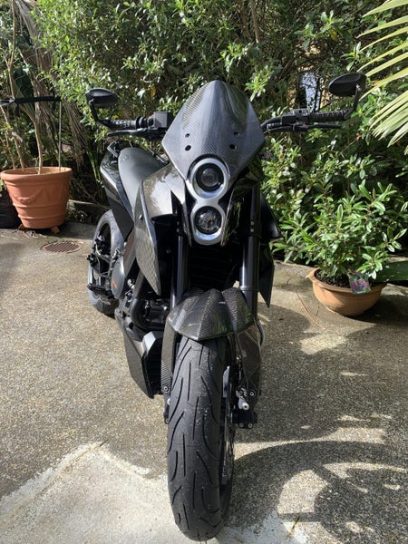 KTM Duke 201064339548149379114