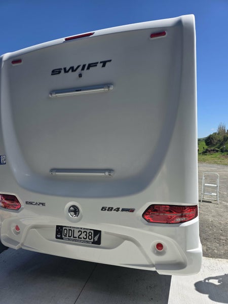 Swift Escape 68464339548173441114