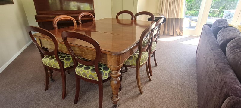 Mahogany dining suite64407467634435111