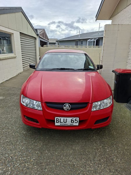 2005 Holden Commodore Exec64340258803842111
