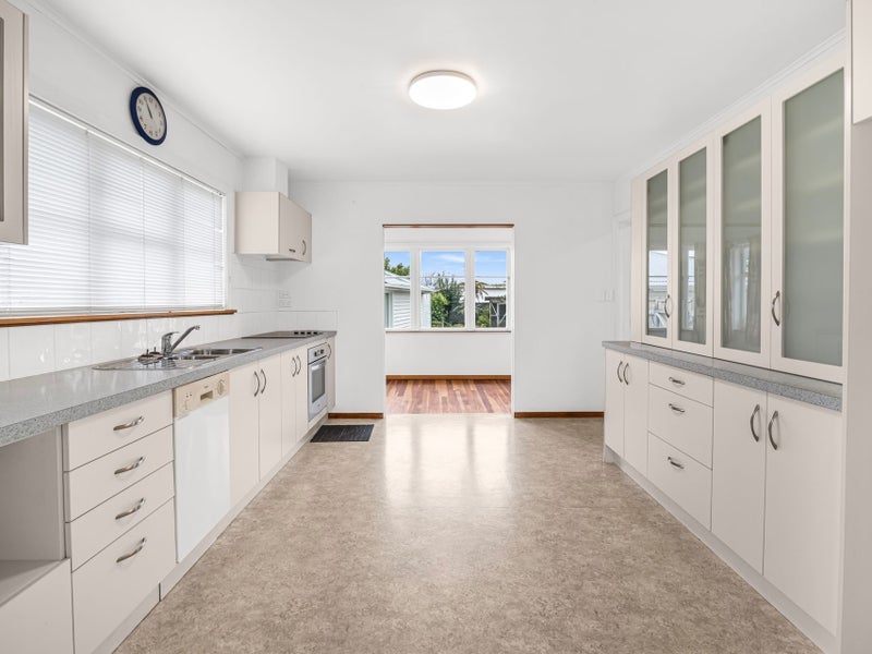 From Town to Coast in No Time64341772713730113