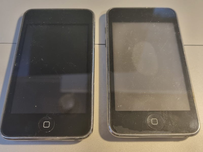 IPod Touch - Pair for Repair Carousel 1
