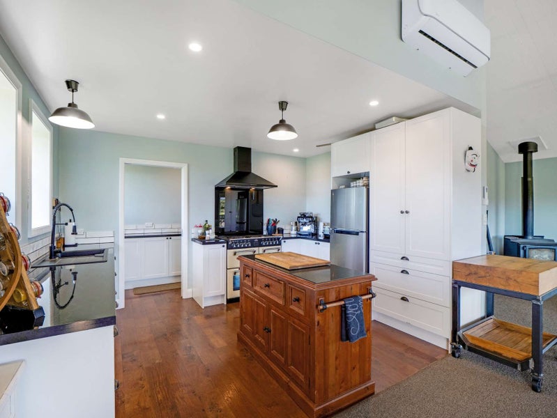 Live, Work & Play on 11 Acres64342074622851113