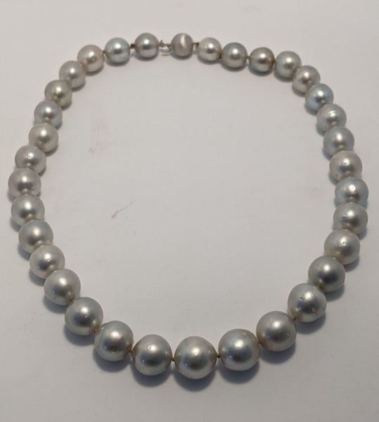 10-13.7mm Smoke Grey Australian South Sea Pearl Necklace Carousel 4