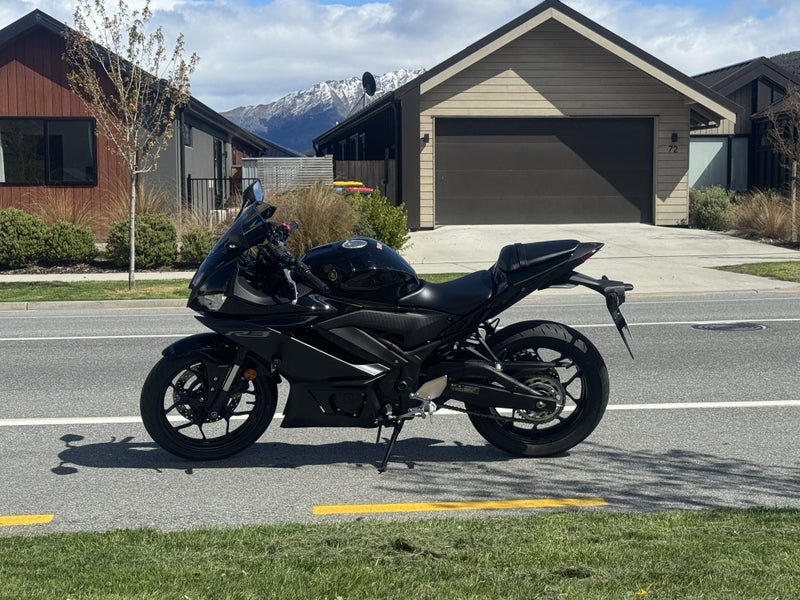 Yamaha R3 202464343064723074111