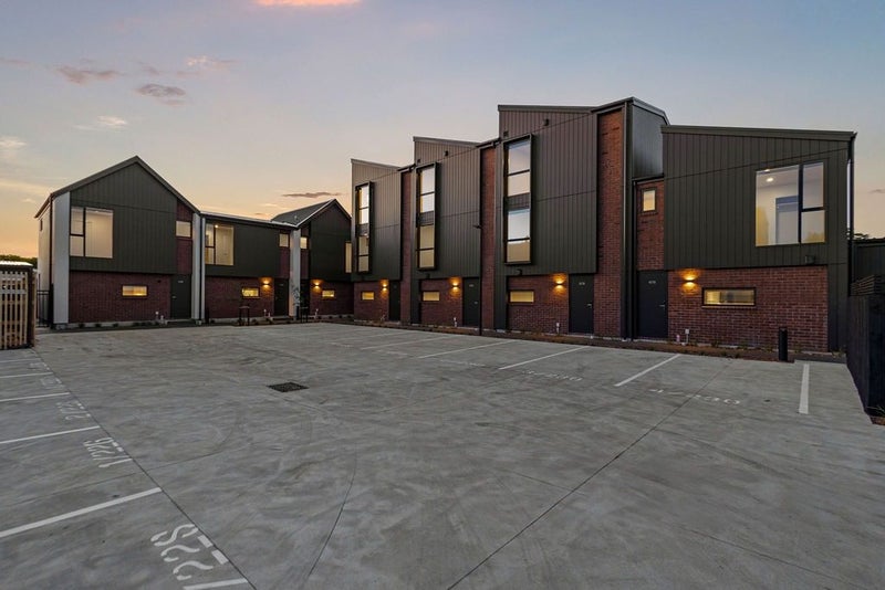 Riccarton, 4 bedrooms64591133856130110