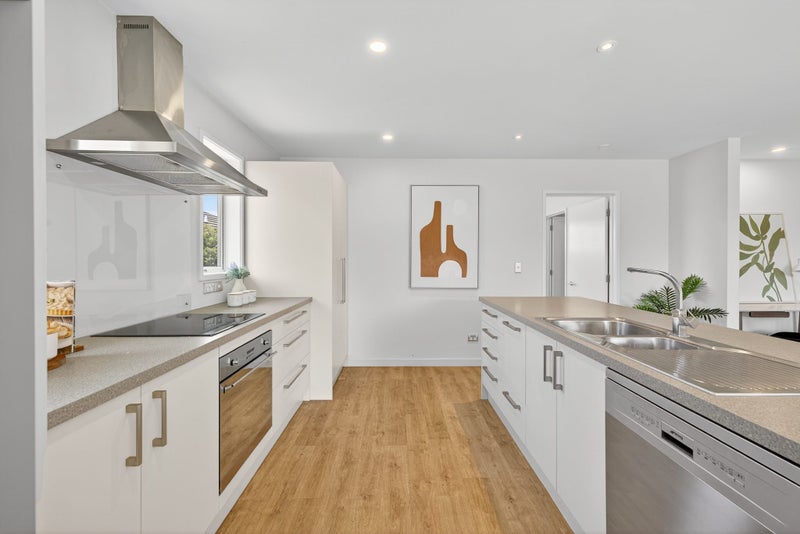 Move in Before Christmas!64349425782019113