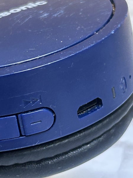 Panasonic Bluetooth headphones Carousel 3