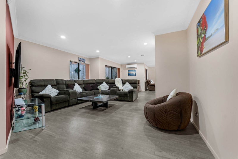 Act Fast – Single-Level Gem on 577sqm of Sunshine!64349528522754114