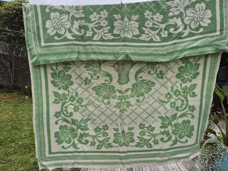 Vintage Dutch Wool blanket Didas Deken Carousel 2