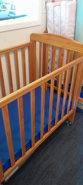 Max & Rosie Compact Cot & Mattress Carousel 5