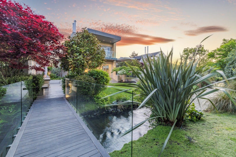 Elite by Design and Location64351343815170113