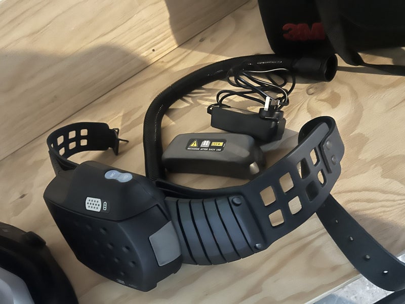 Welding helmet air feed64463839087619111