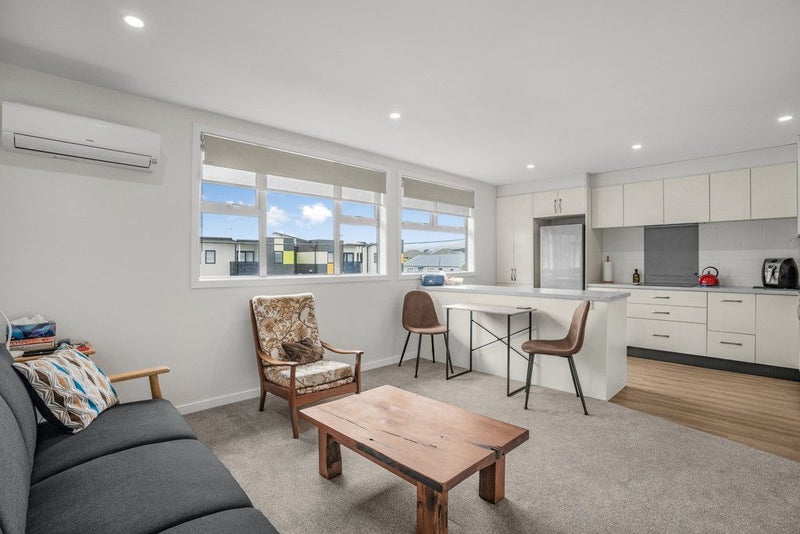 Stylish 1-Bedroom Unit in the Heart of Petone64352129638915111