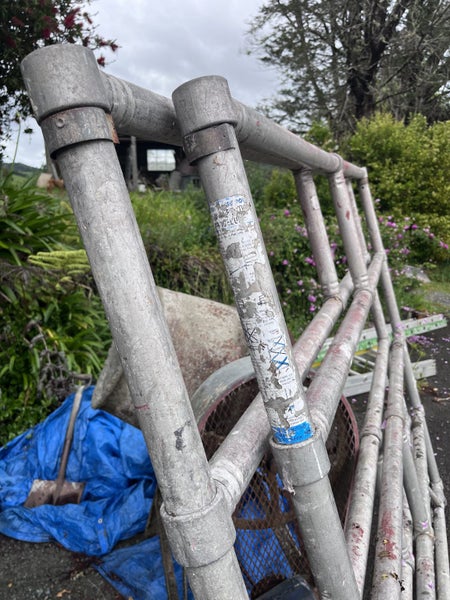 Aluminium scaffold Frames x2 Carousel 2