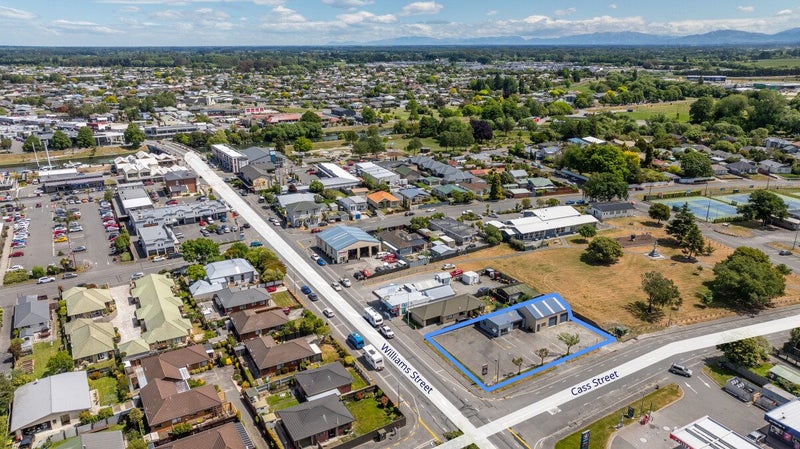 High profile corner site with vacant possession64351539173123111