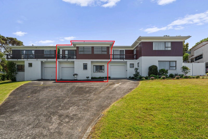 Elevated elegance, garden calm64351629756547110