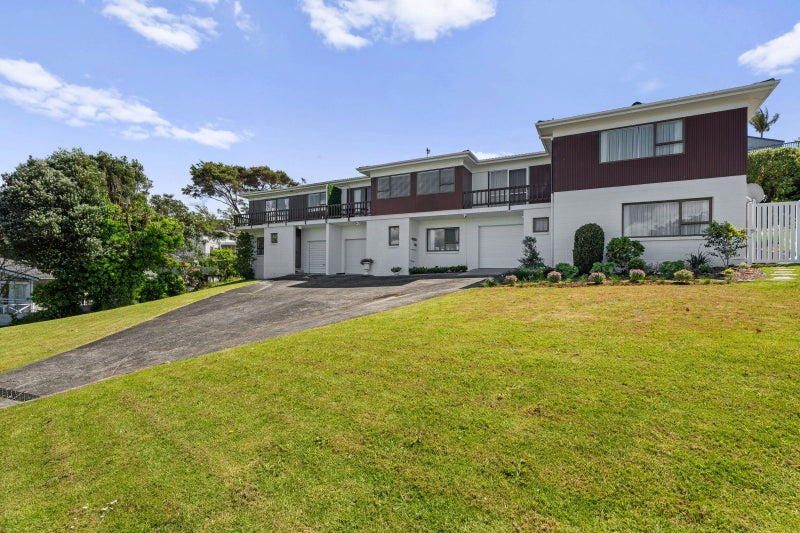 Elevated elegance, garden calm64351629756547111