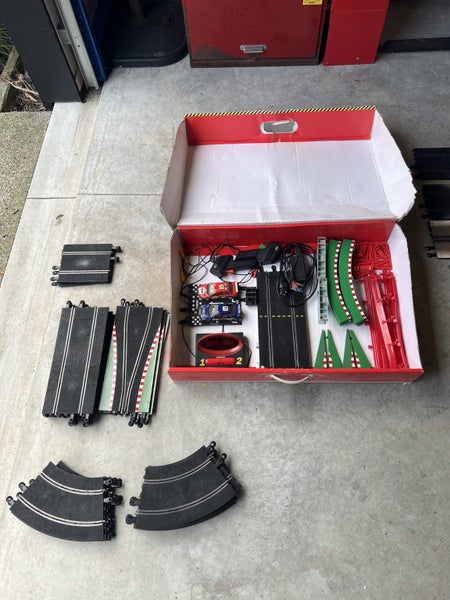 SCX Rally Australia Slot car set + extra tracks Carousel 2