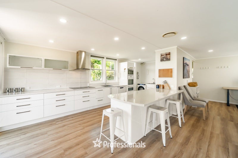 Perfect Family Living – Space, Comfort, and...64351828680065112