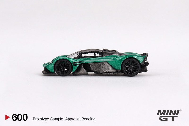 Mini GT Aston Martin Valkyrie Aston Martin Racing Green Carousel 4