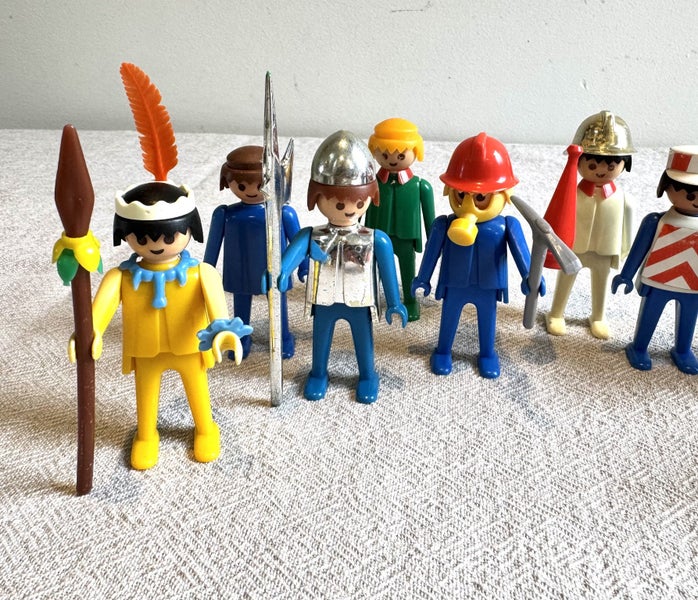10 Vintage Playmobil figurines Carousel 2