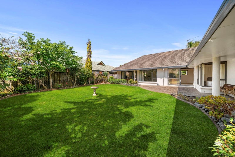 Solid, Spacious and Wonderfully Convenient64356099001859113