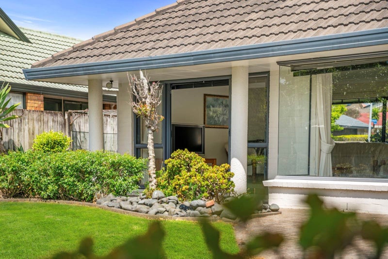 Solid, Spacious and Wonderfully Convenient64356099001859114