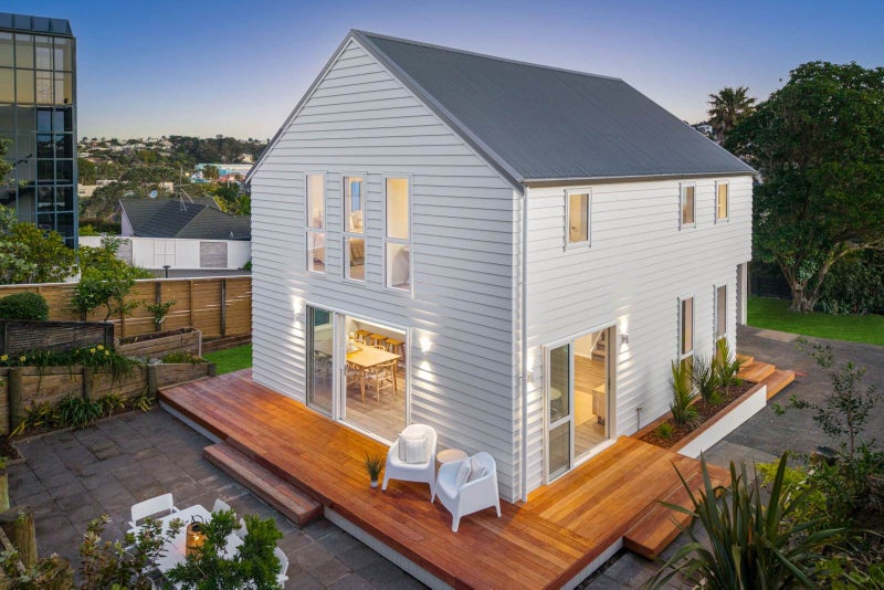 Coastal Living Redefined:Stanmore Bay Masterpiece64356099121410111