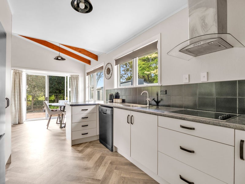 Recently Decorated And Updated64359481294467114