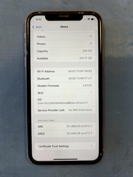 iPhone 11 - 256GB - Purple64815384263811114