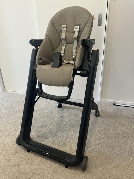 Peg Perego Siesta “Follow Me” Highchair -Excellent quality64476022113538111