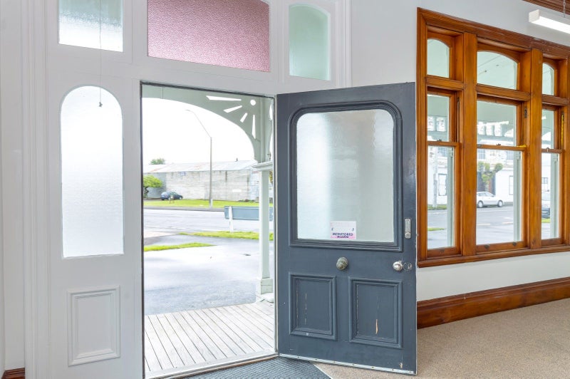 Serviced Professional Offices in Character Setting64360190248451112