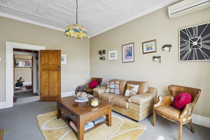 Charm, Potential, Location64360282593282112