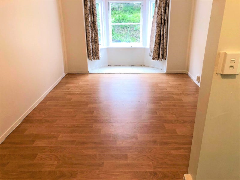 Aro Valley, Studio64704173955970111